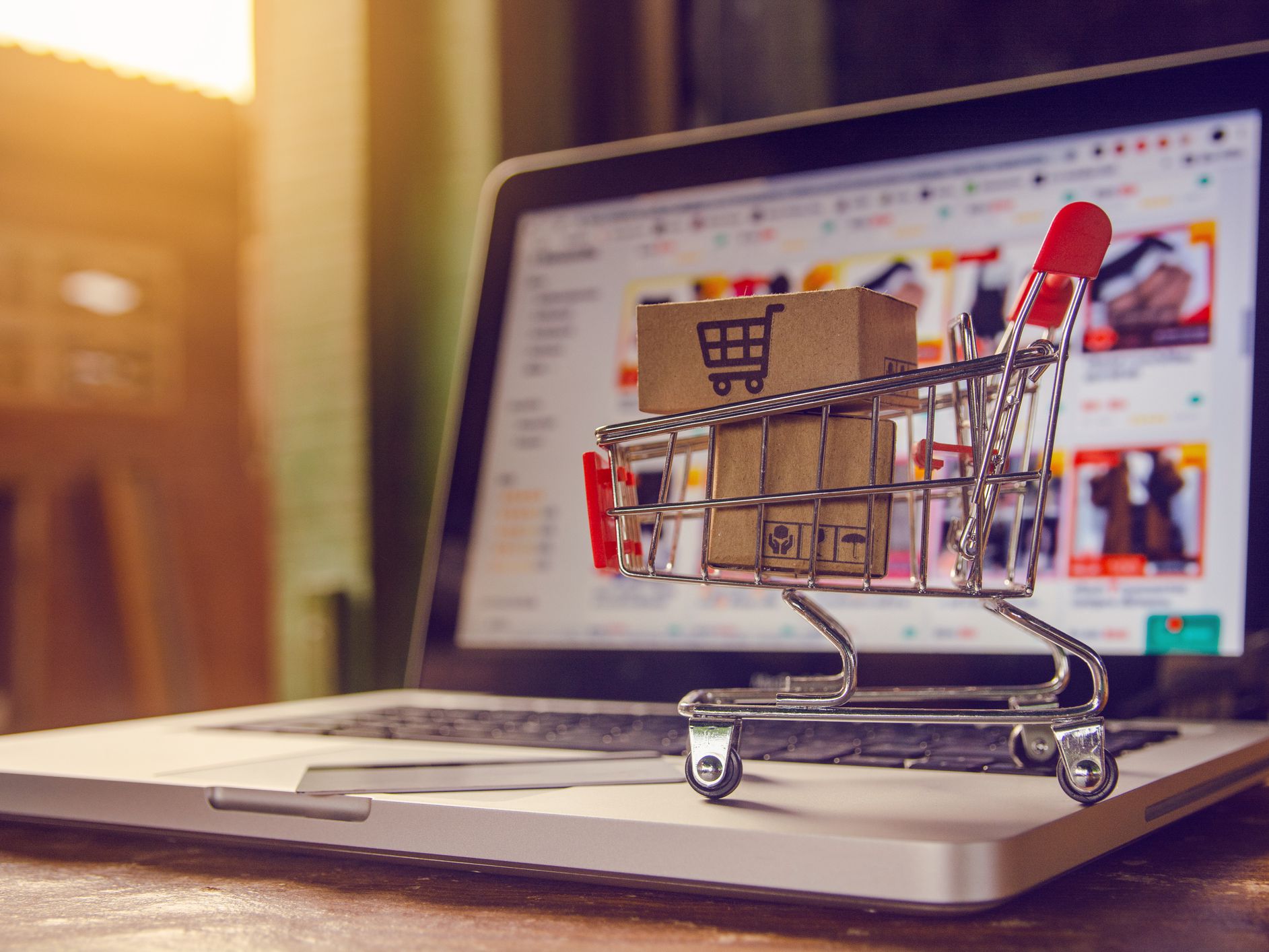 Best Ways To Buy And Save From Online Shopping